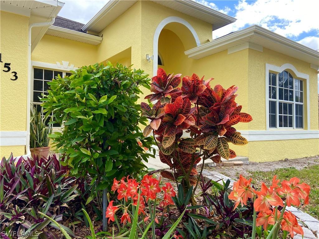 153 Wanatah Ave., Lehigh Acres, FL 33974