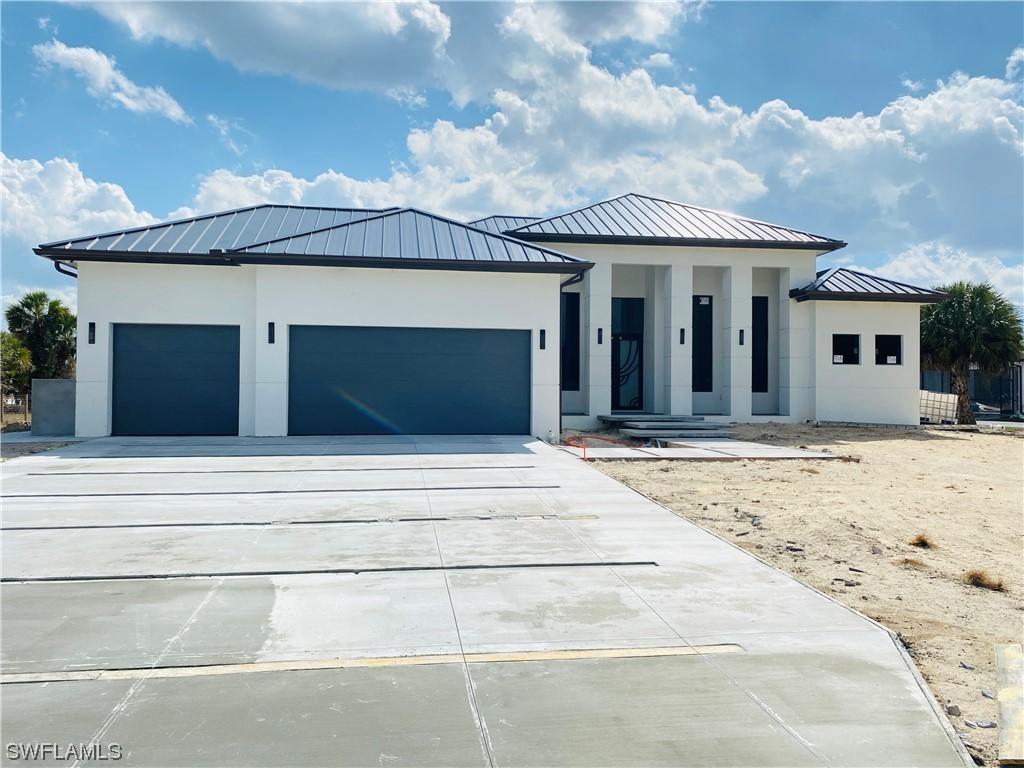 234 22nd Ave., Naples, FL 34120