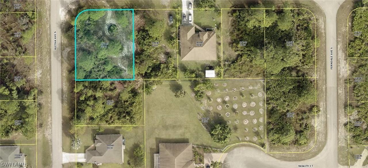 504 Trinity St., Lehigh Acres, FL 33974