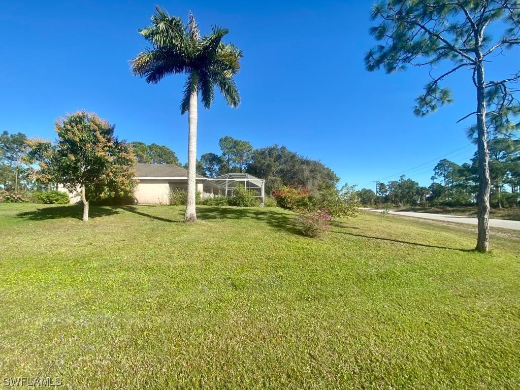 906 Moonbeam St., Lehigh Acres, FL 33974