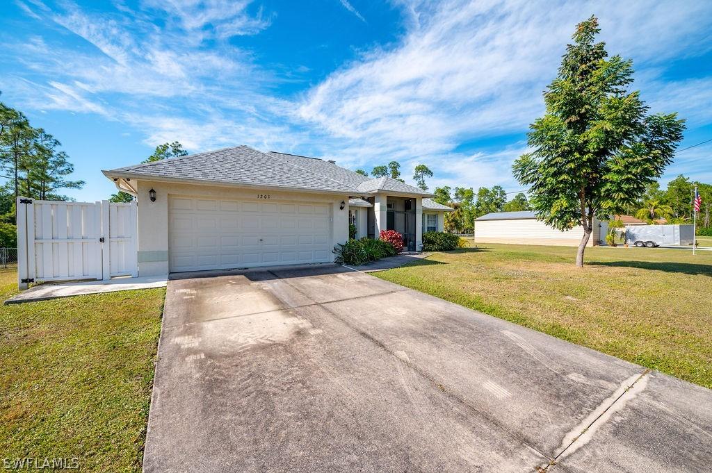 1201 Moore Ave., Lehigh Acres, FL 33972