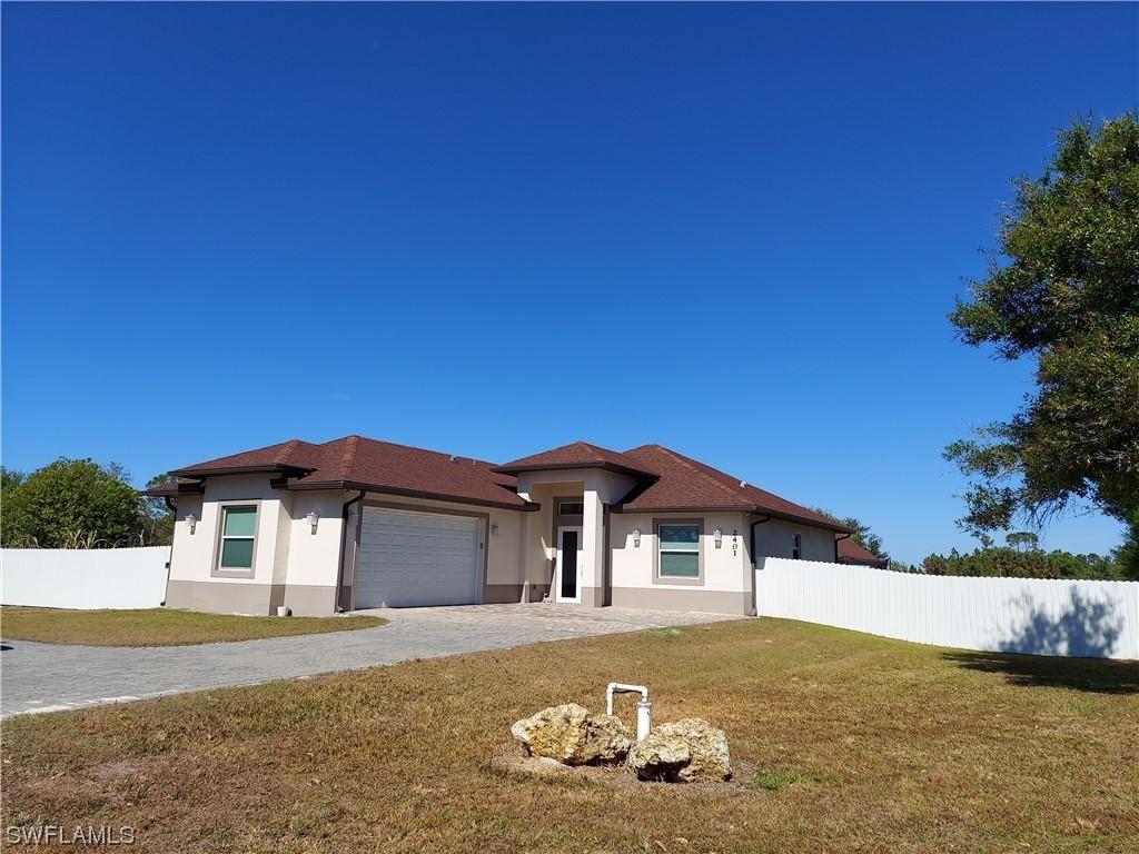 2401 72nd Ave., Naples, FL 34120