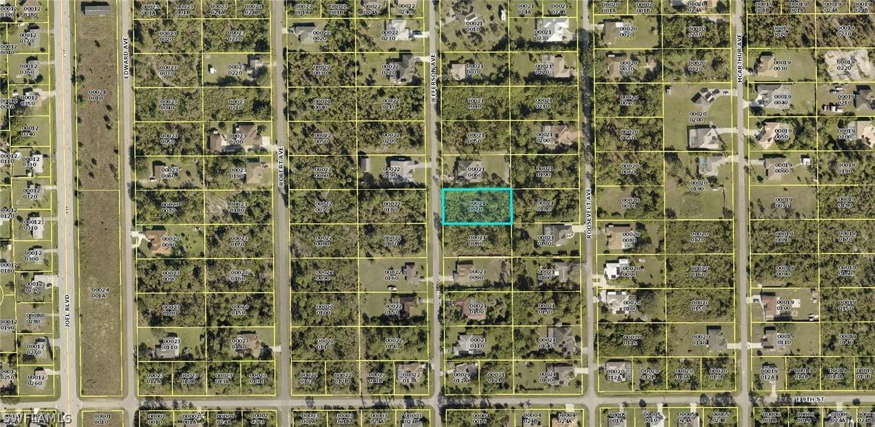 910 Jefferson Ave., Lehigh Acres, FL 33936