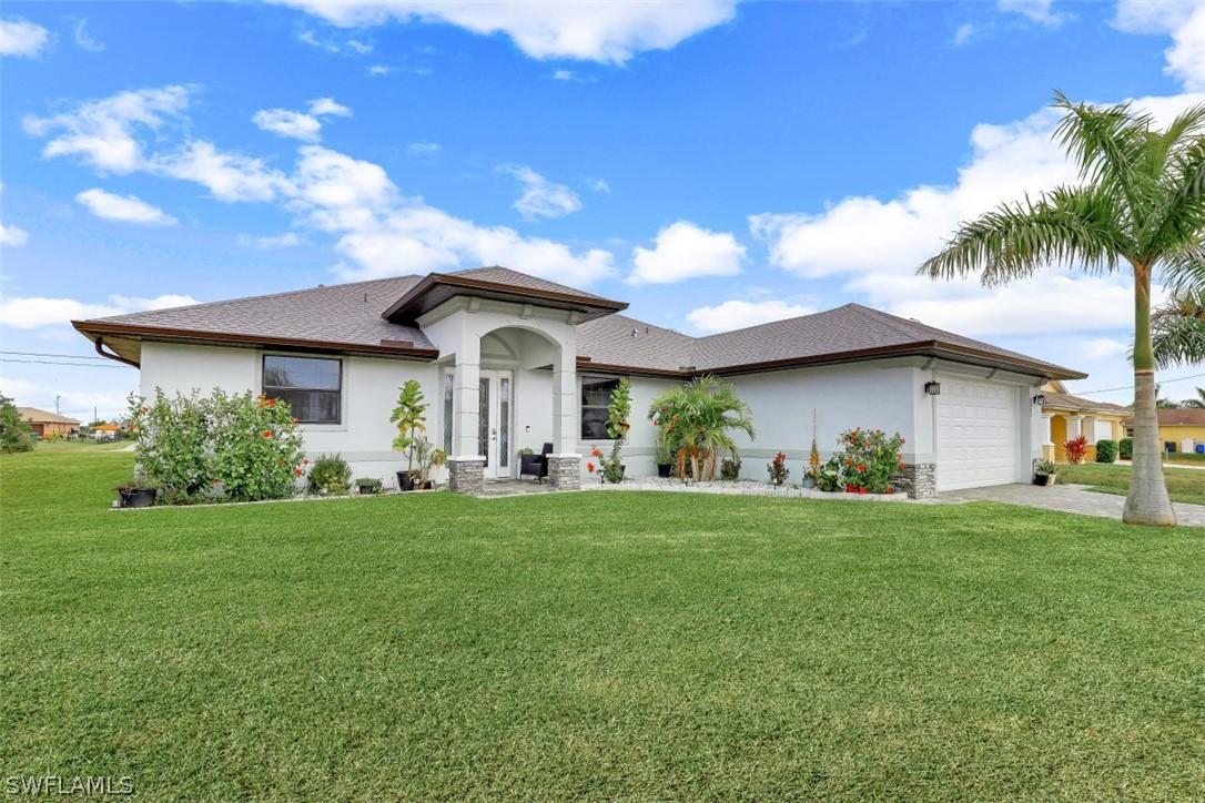 2221 NE 15th Ter., Cape Coral, FL 33909