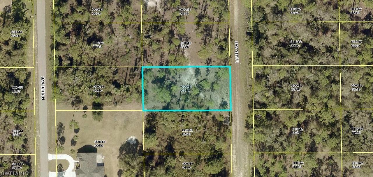 717 Louis Ave., Lehigh Acres, FL 33972