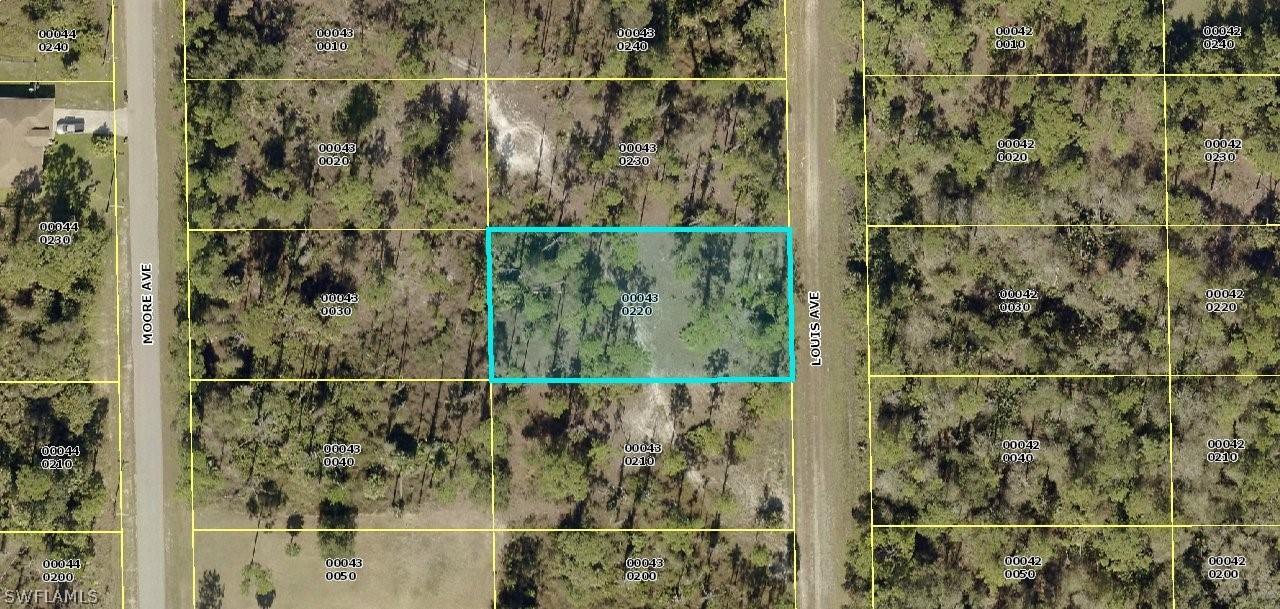 719 Louis Ave., Lehigh Acres, FL 33972