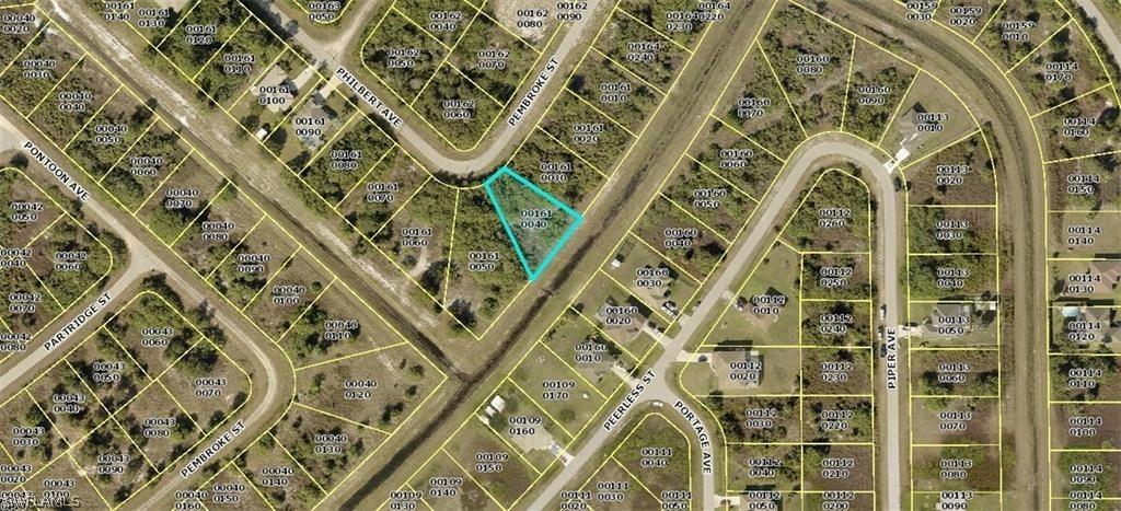 332 Pembroke St., Lehigh Acres, FL 33974
