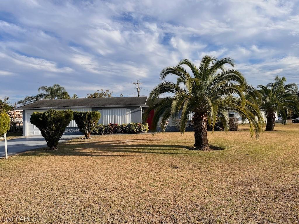 1006 E Bougainvillea Rd., Lehigh Acres, FL 33936