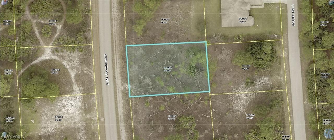 513 Cottonwood Ave., Lehigh Acres, FL 33974