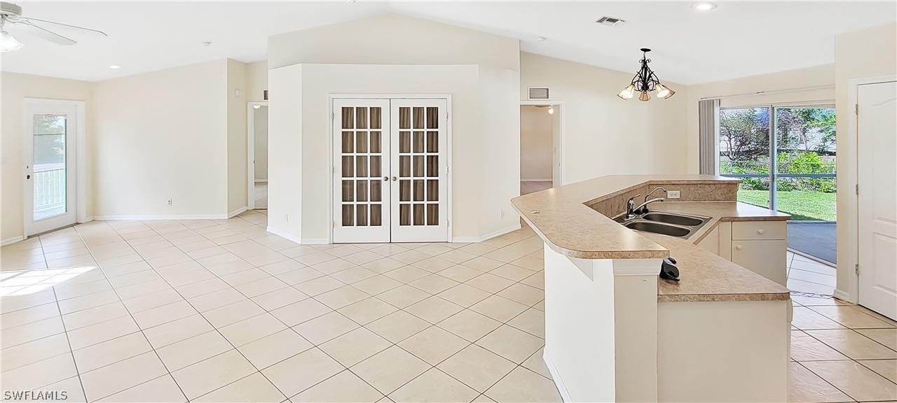 311 SW 11th Pl., Cape Coral, FL 33991