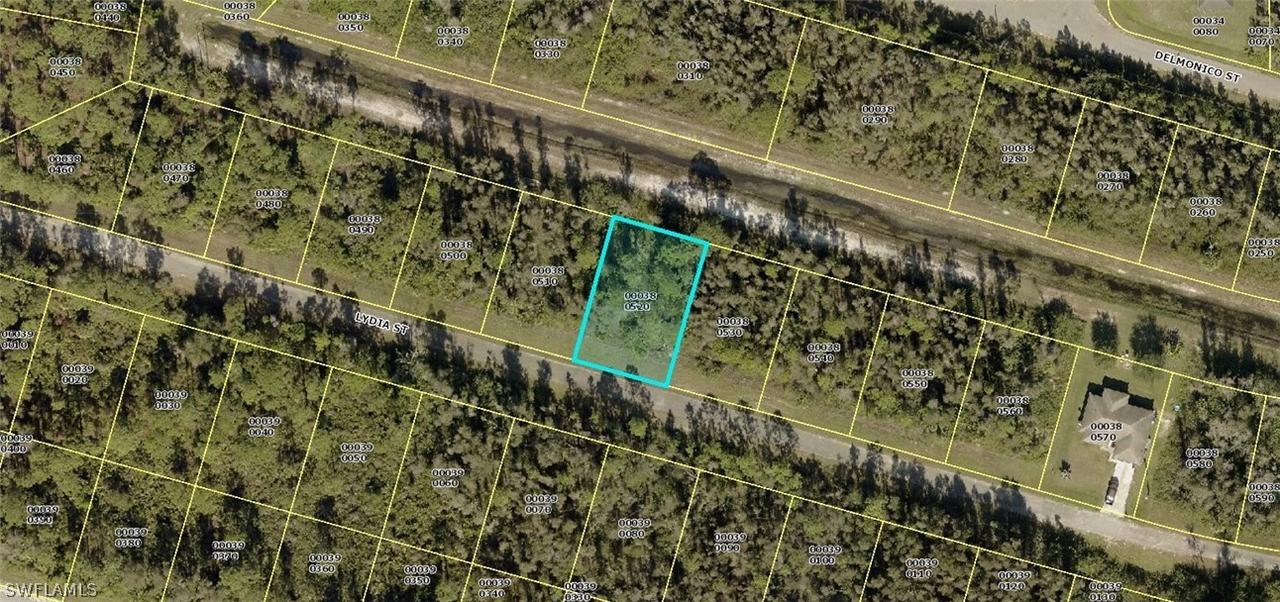 623 Lydia St., Lehigh Acres, FL 33974