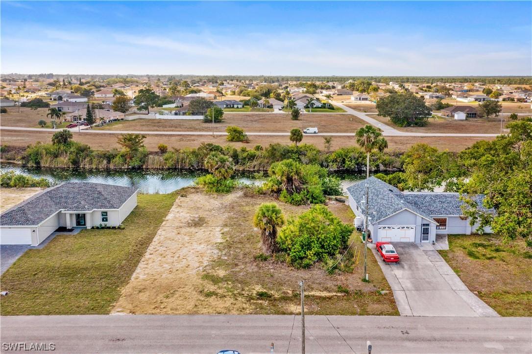 2702 NW 4th Pl., Cape Coral, FL 33993
