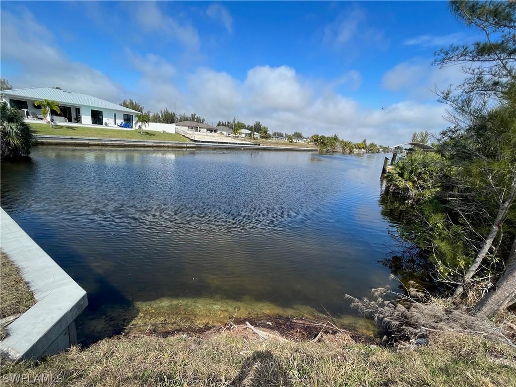 3715 Gulfstream Pkwy., Cape Coral, FL 33993