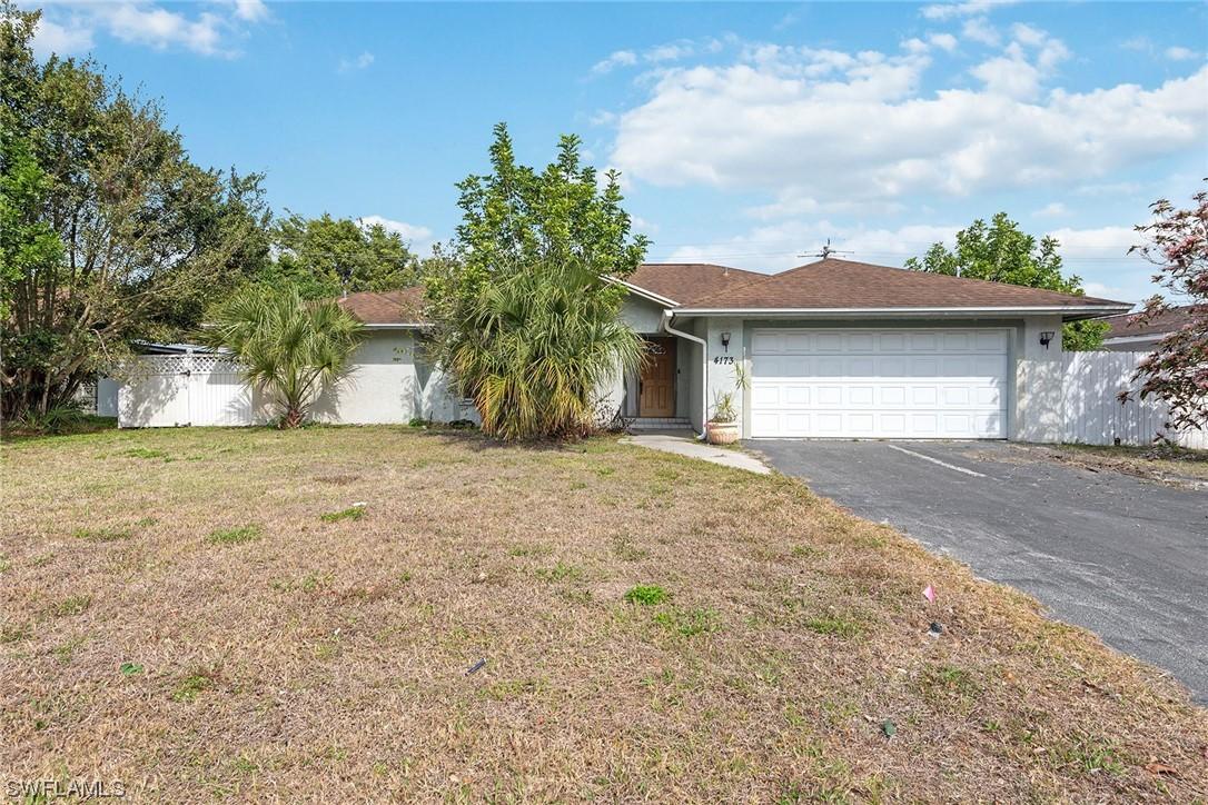 4173 Golden Gate Pkwy., Naples, FL 34116