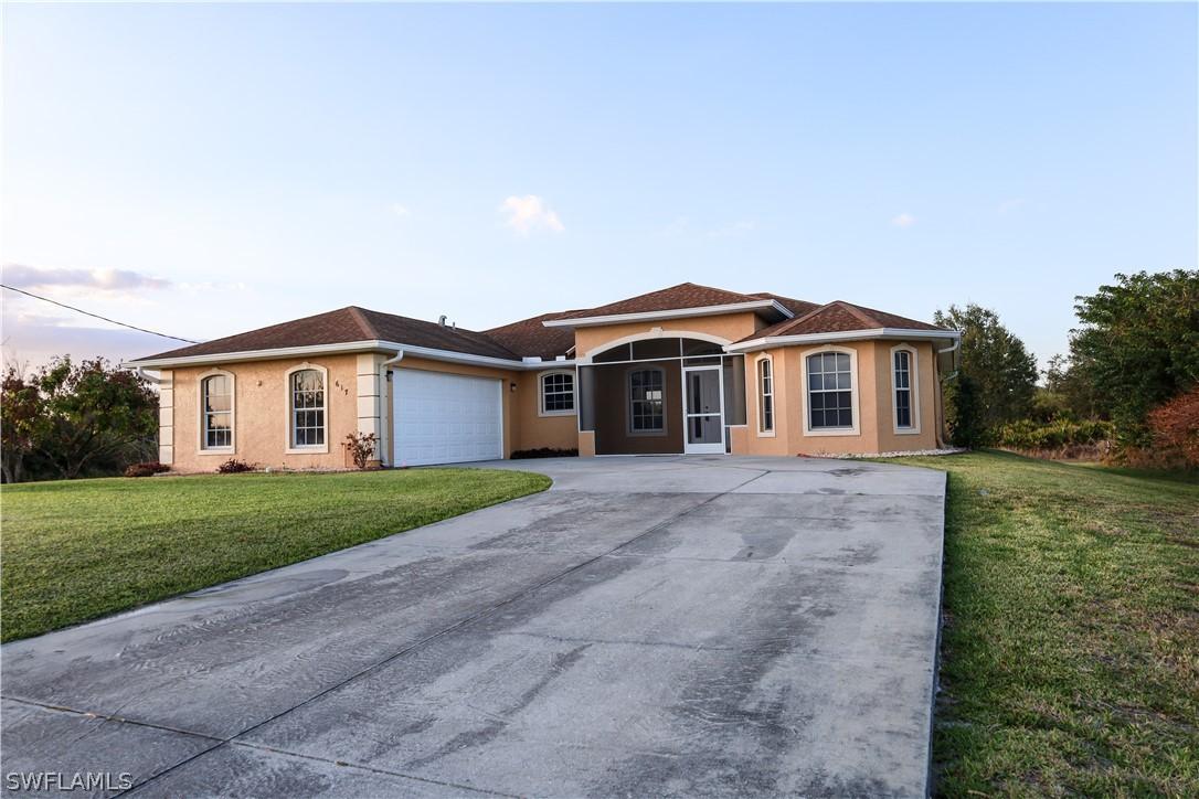 617 Chattman St., Lehigh Acres, FL 33974