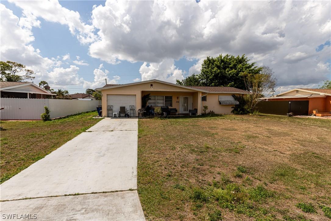 332 Allenwood Ave., Lehigh Acres, FL 33936