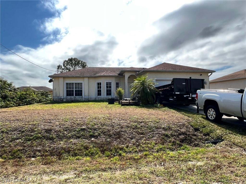 1246 Delores St., Lehigh Acres, FL 33974