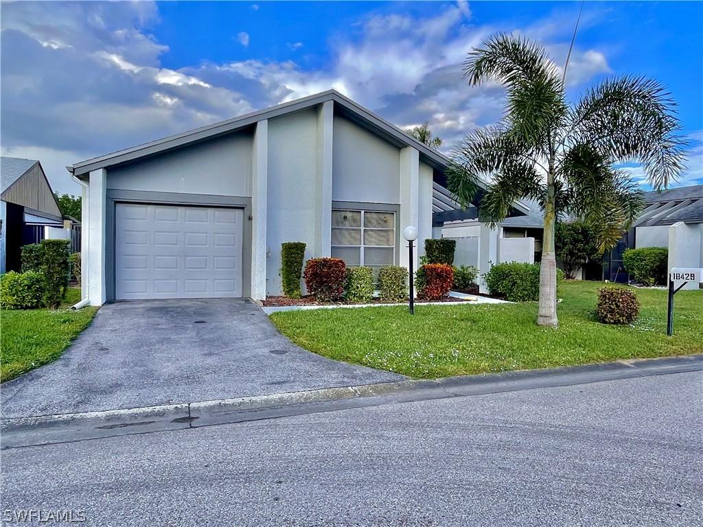 18429 Orangecrest Ct., Lehigh Acres, FL 33936
