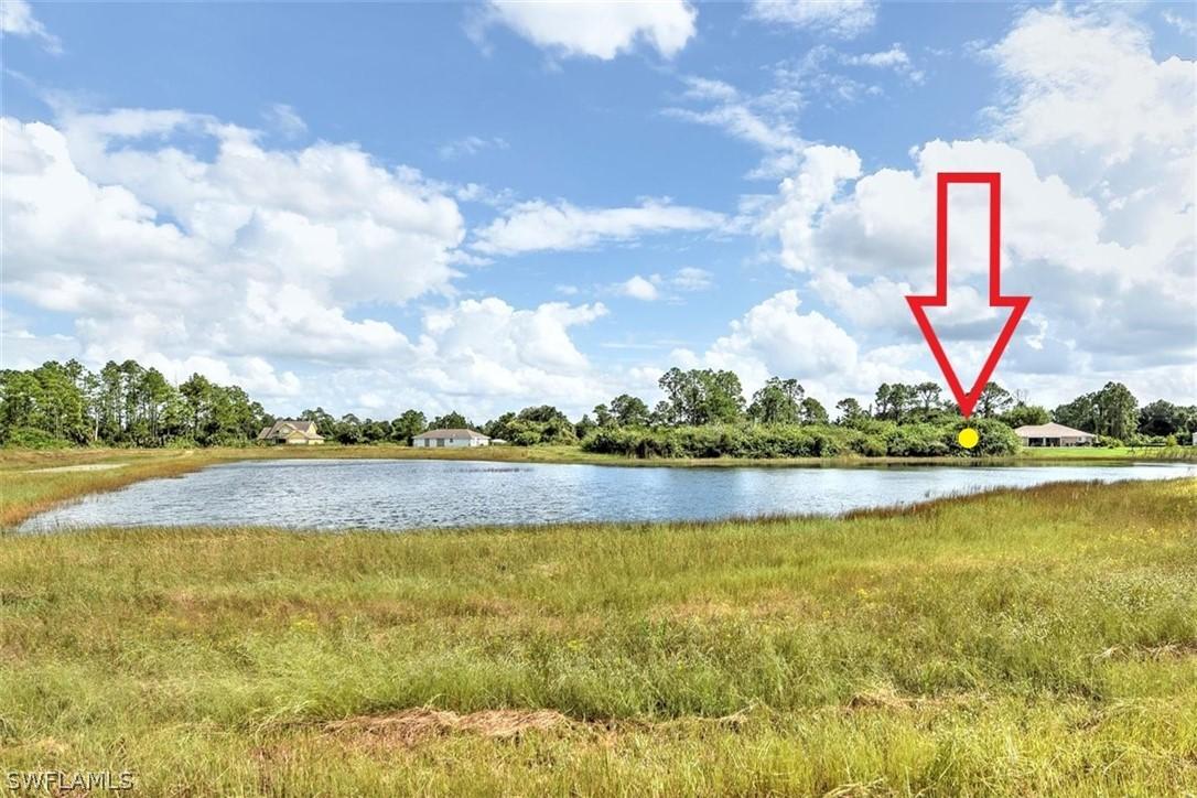 326 Selkirk Ave., Lehigh Acres, FL 33974