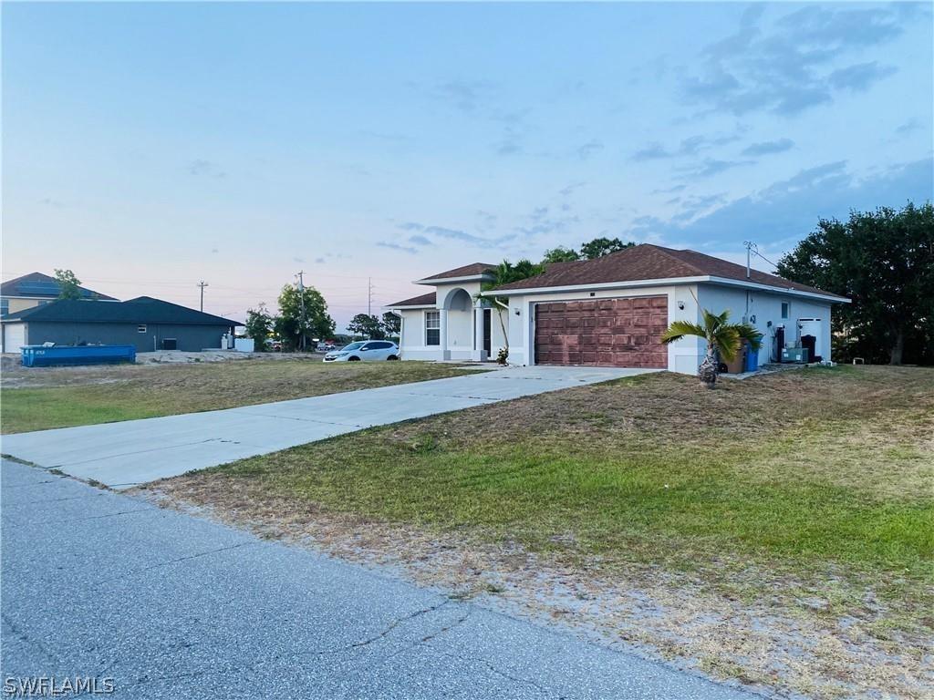 633 NW 16th Pl., Cape Coral, FL 33993