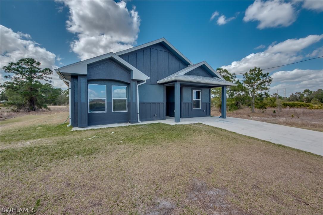 808 Demorest Ave., Lehigh Acres, FL 33974