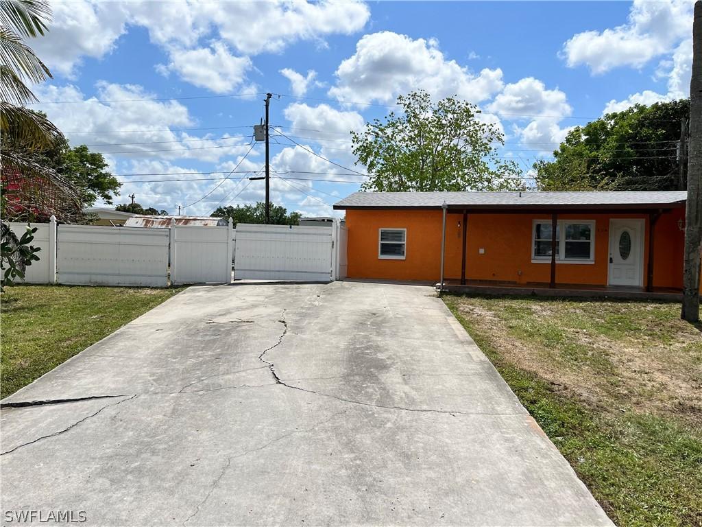 114 Alcala Ct., Lehigh Acres, FL 33936