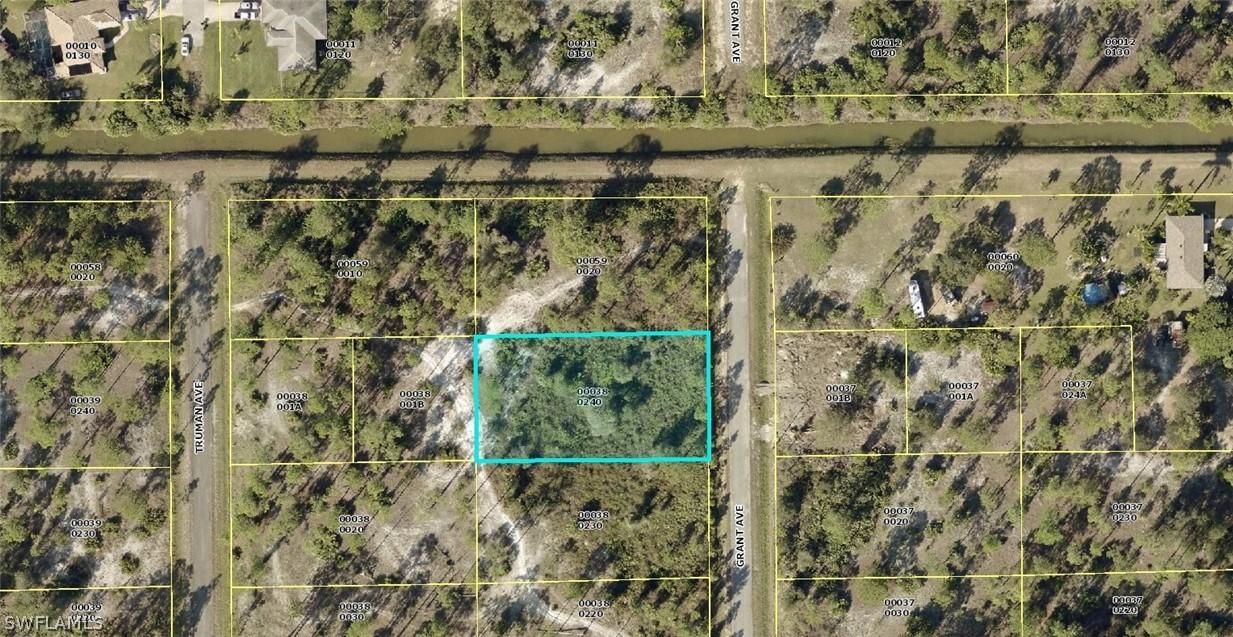 323 Grant Ave., Lehigh Acres, FL 33936
