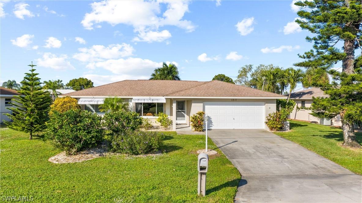 1211 SE 31st Ter., Cape Coral, FL 33904