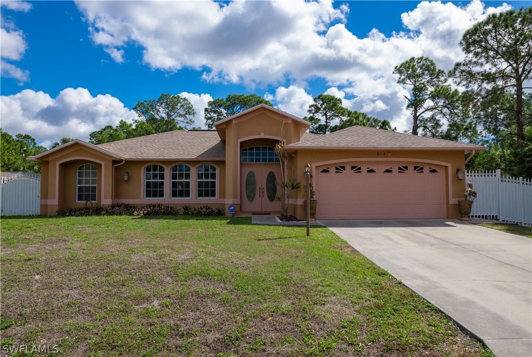 614 Henry Ave., Lehigh Acres, FL 33972