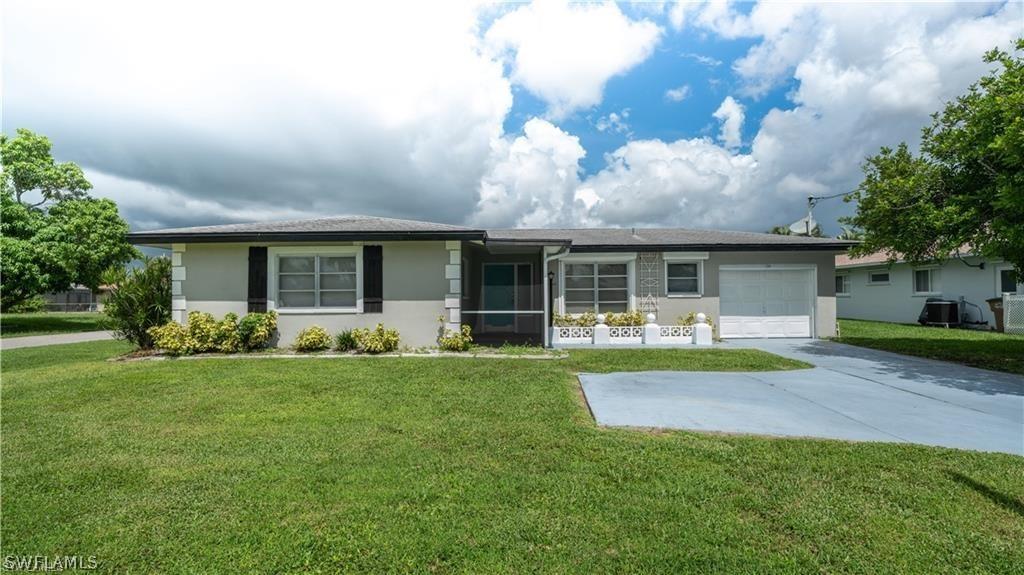 1127 SE 13th Ter., Cape Coral, FL 33990