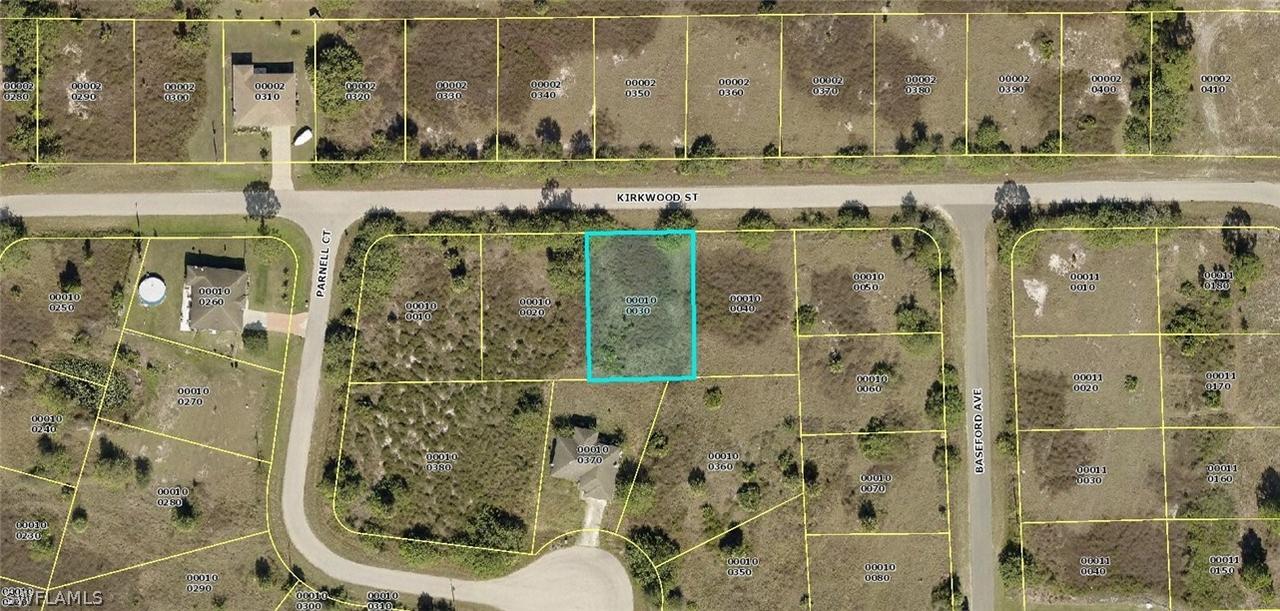 1028 Kirkwood St., Lehigh Acres, FL 33974