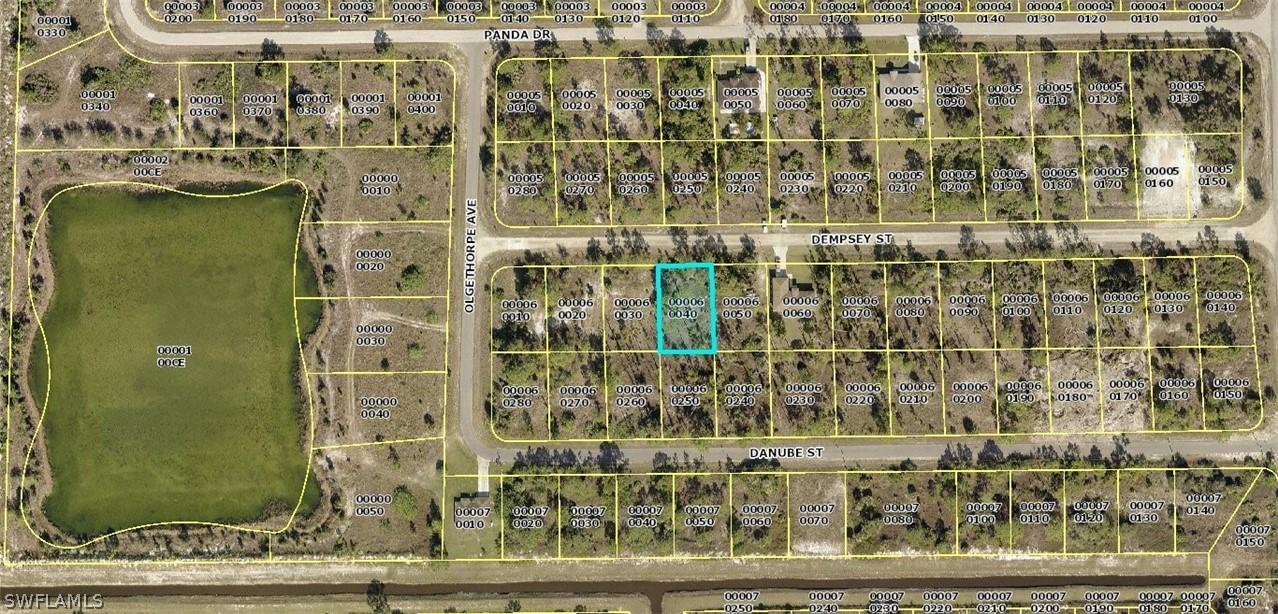 922 Dempsey St., Lehigh Acres, FL 33974