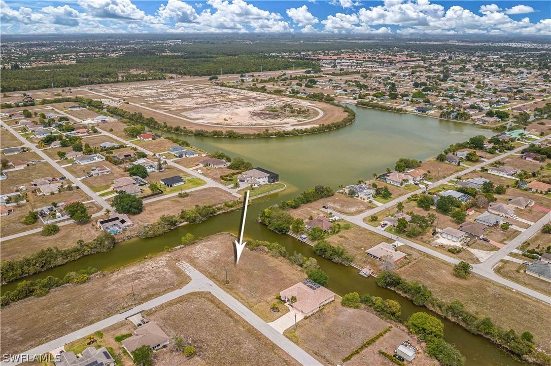 1915 NE 10th Ave., Cape Coral, FL 33909