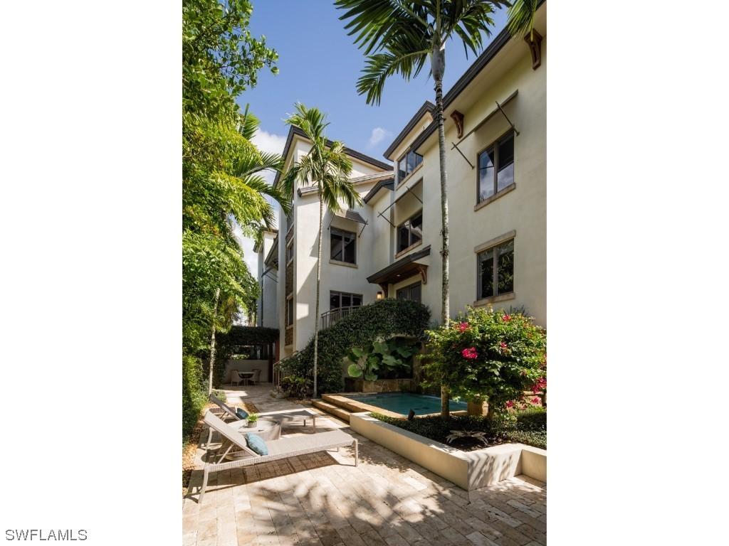 575 10th Ave. #4, Naples, FL 34102