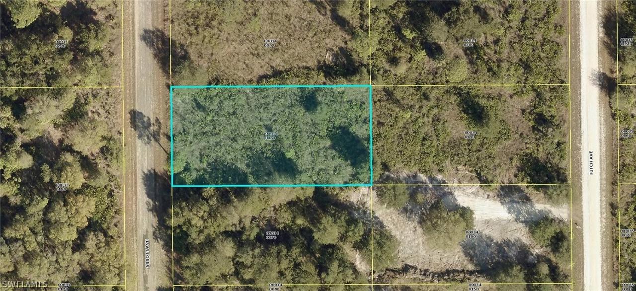 1012 Abbott Ave., Lehigh Acres, FL 33972