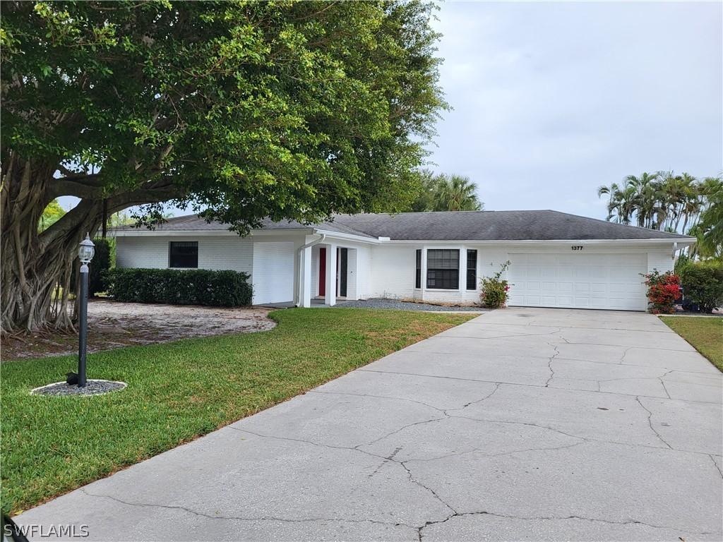 1377 Currier Cir., Fort Myers, FL 33919