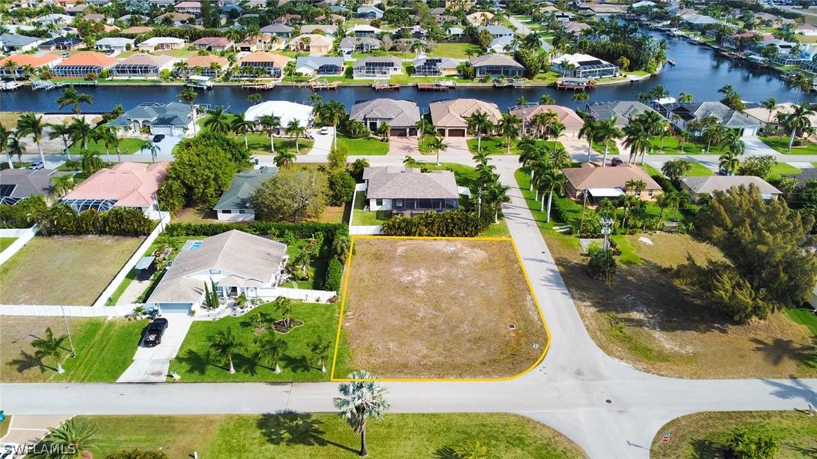1735 SW 51st Ter., Cape Coral, FL 33914