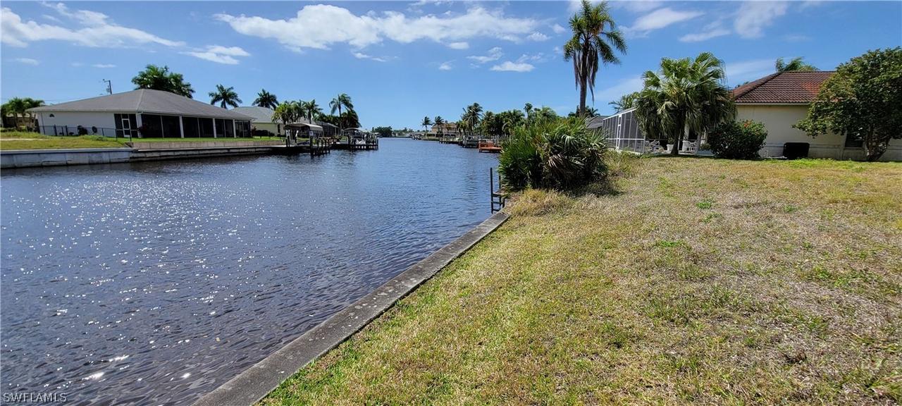 2032 SE 20th Ln., Cape Coral, FL 33990