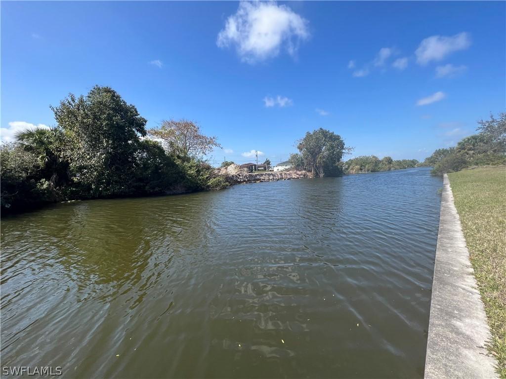 208 NW 26th Ave., Cape Coral, FL 33993