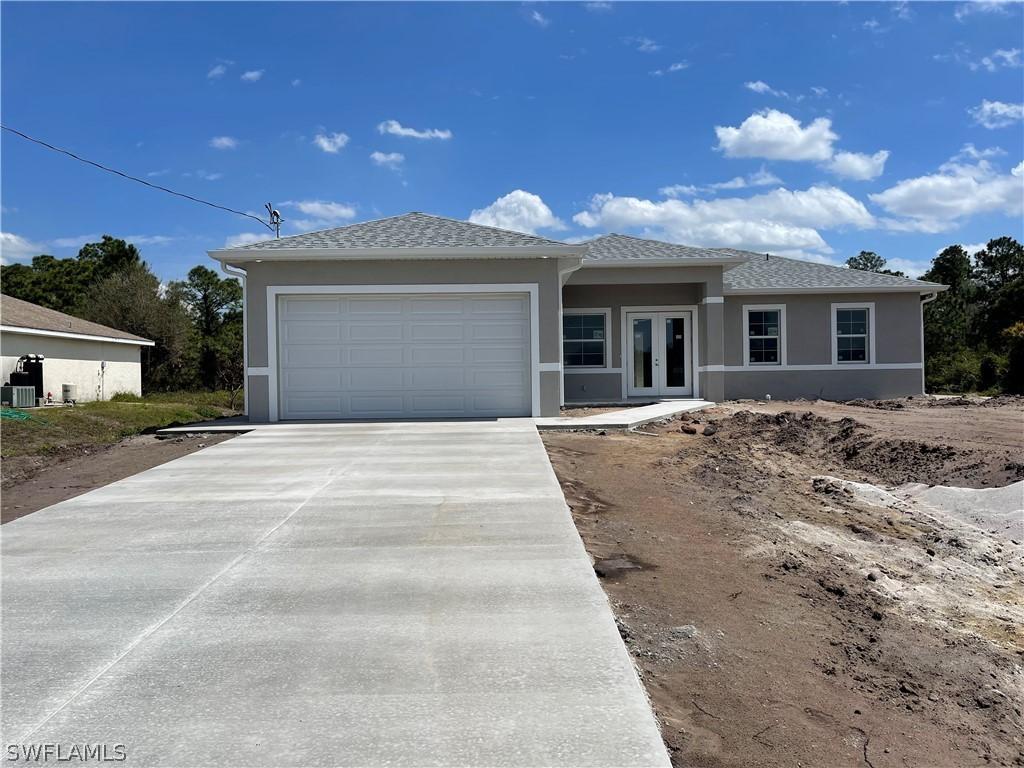 653 Foxchase Dr., Lehigh Acres, FL 33974