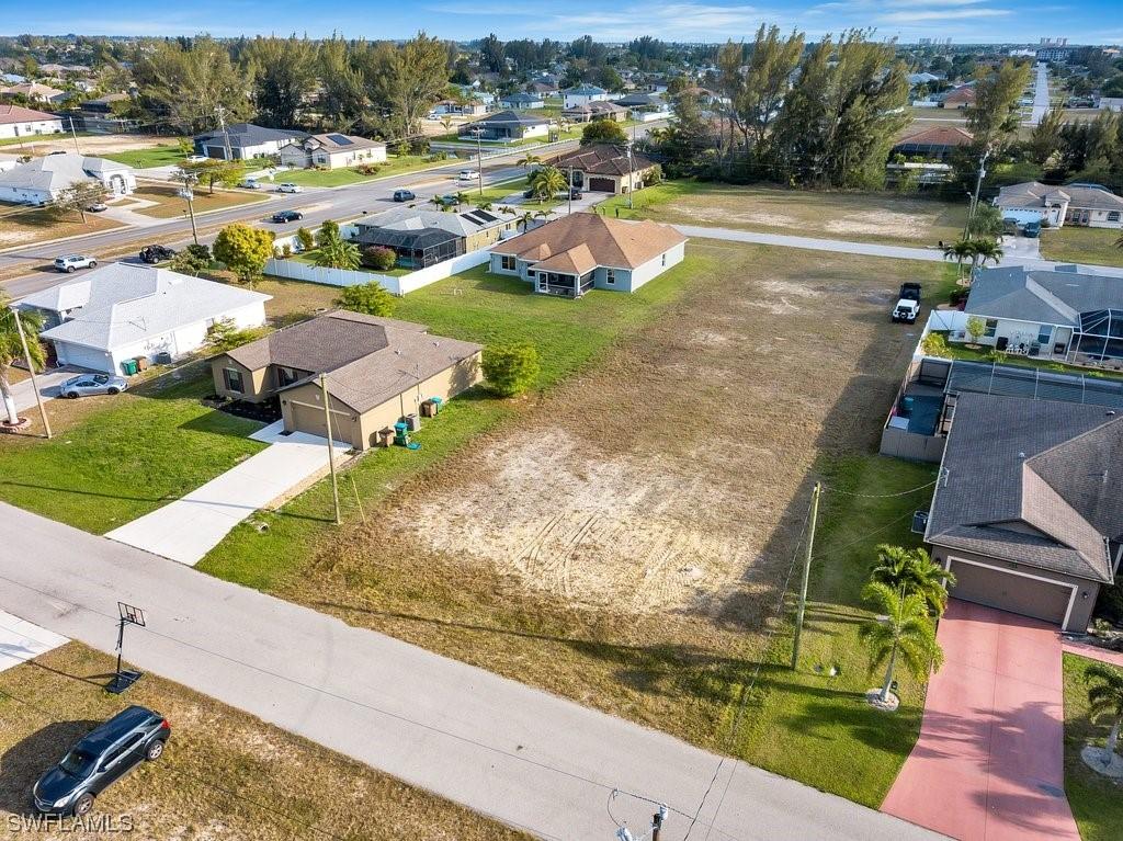 1610 SW 27th Ter., Cape Coral, FL 33914