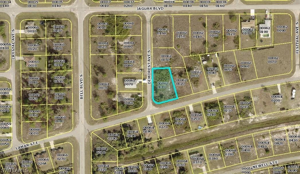 811 Lamar St., Lehigh Acres, FL 33974