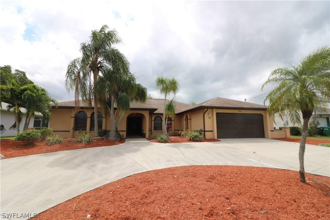 828 SW 51st Ter., Cape Coral, FL 33914