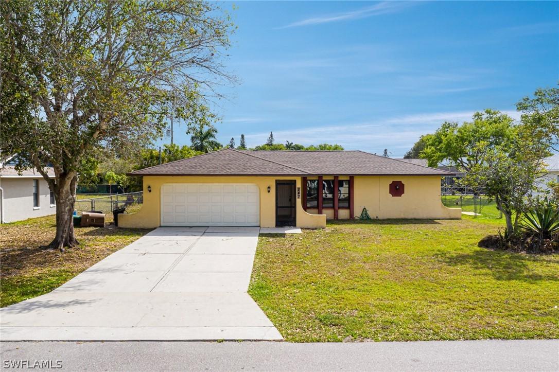 247 SE Santa Barbara Pl., Cape Coral, FL 33990