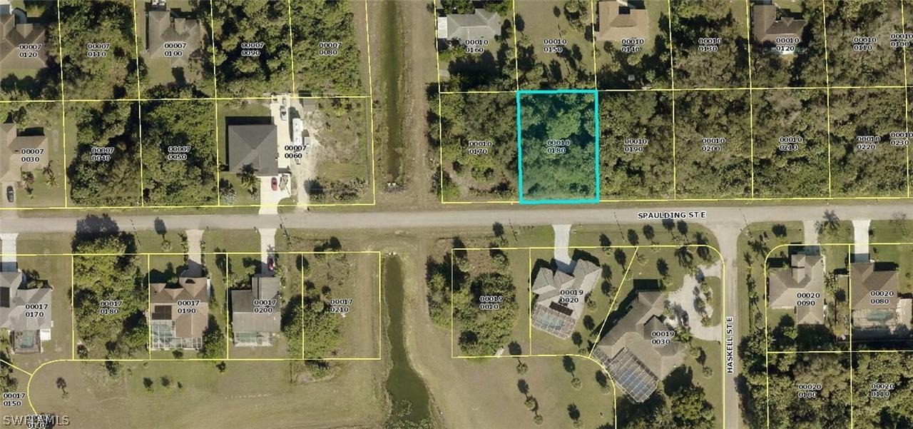 853 Spaulding St., Lehigh Acres, FL 33974