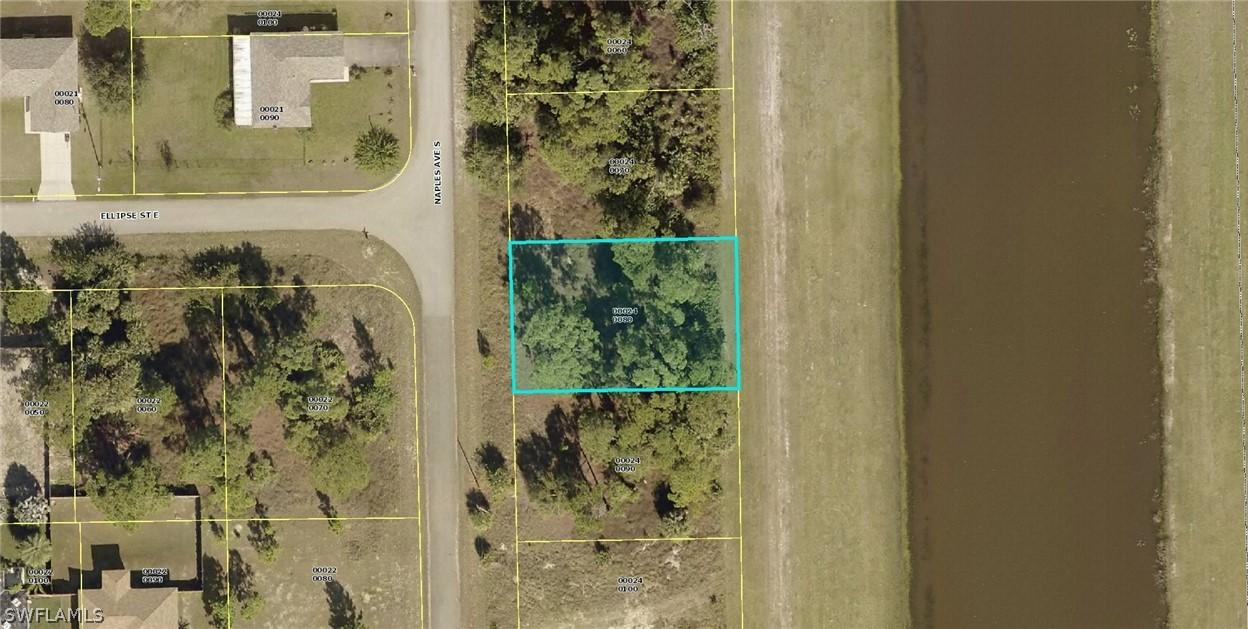 915 Naples Ave., Lehigh Acres, FL 33974