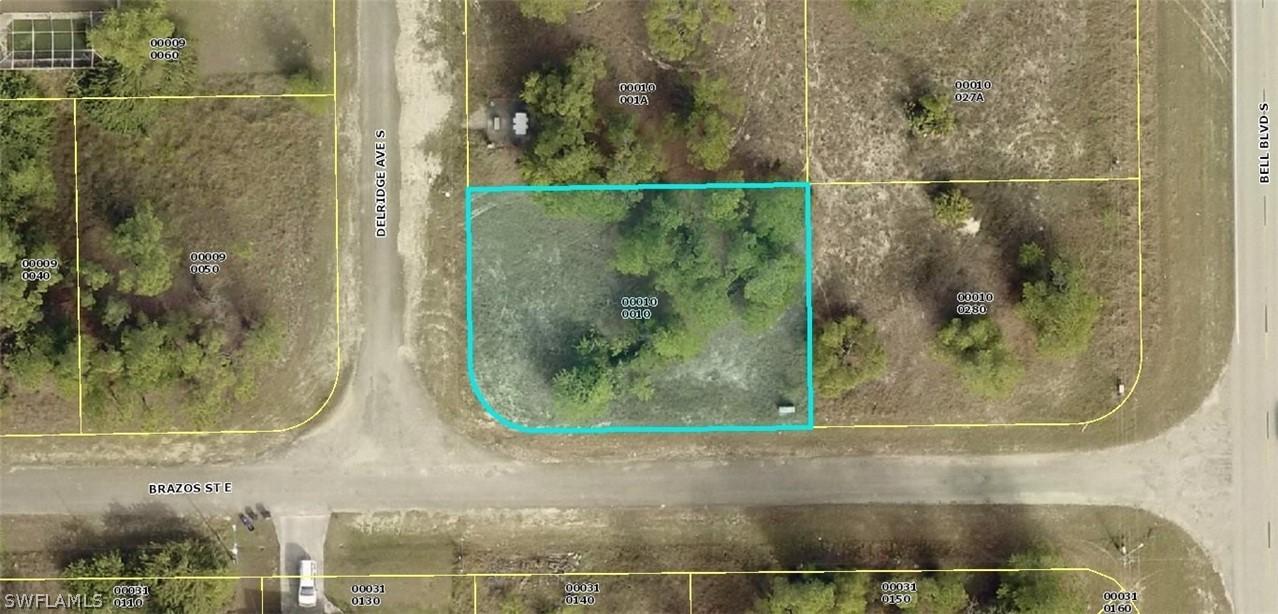 735 Delridge Ave., Lehigh Acres, FL 33974