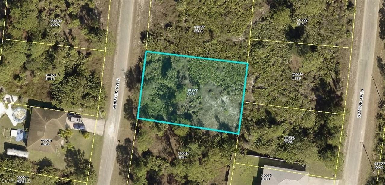 1045 Norfolk Ave., Lehigh Acres, FL 33974