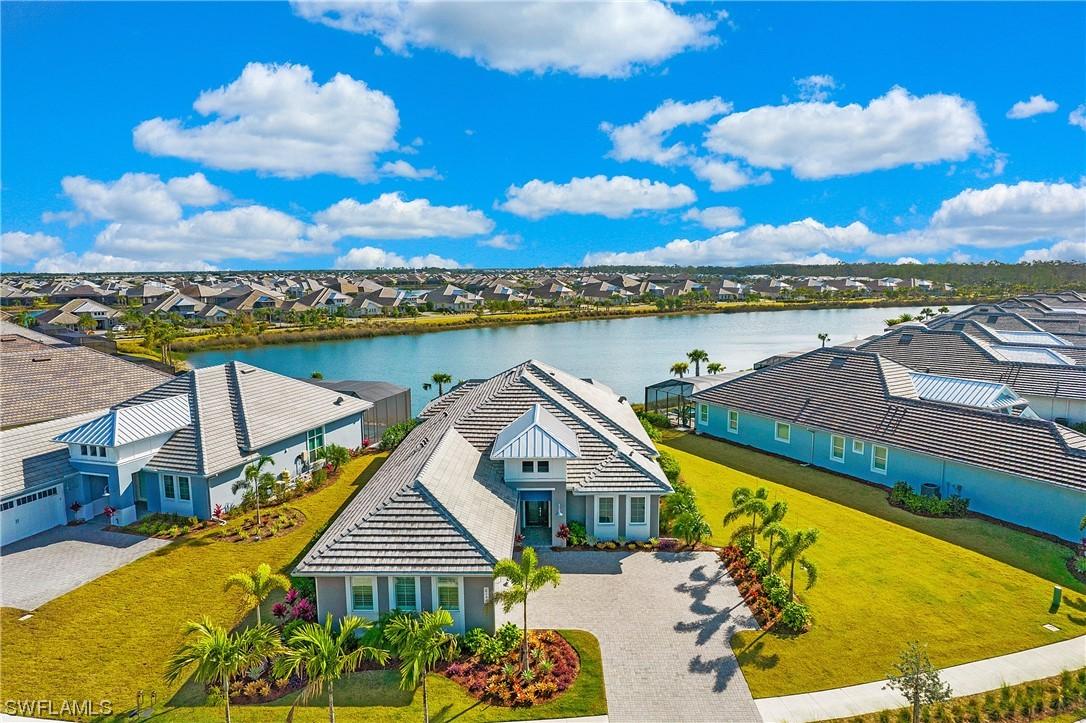 6137 Megans Bay Dr., Naples, FL 34113