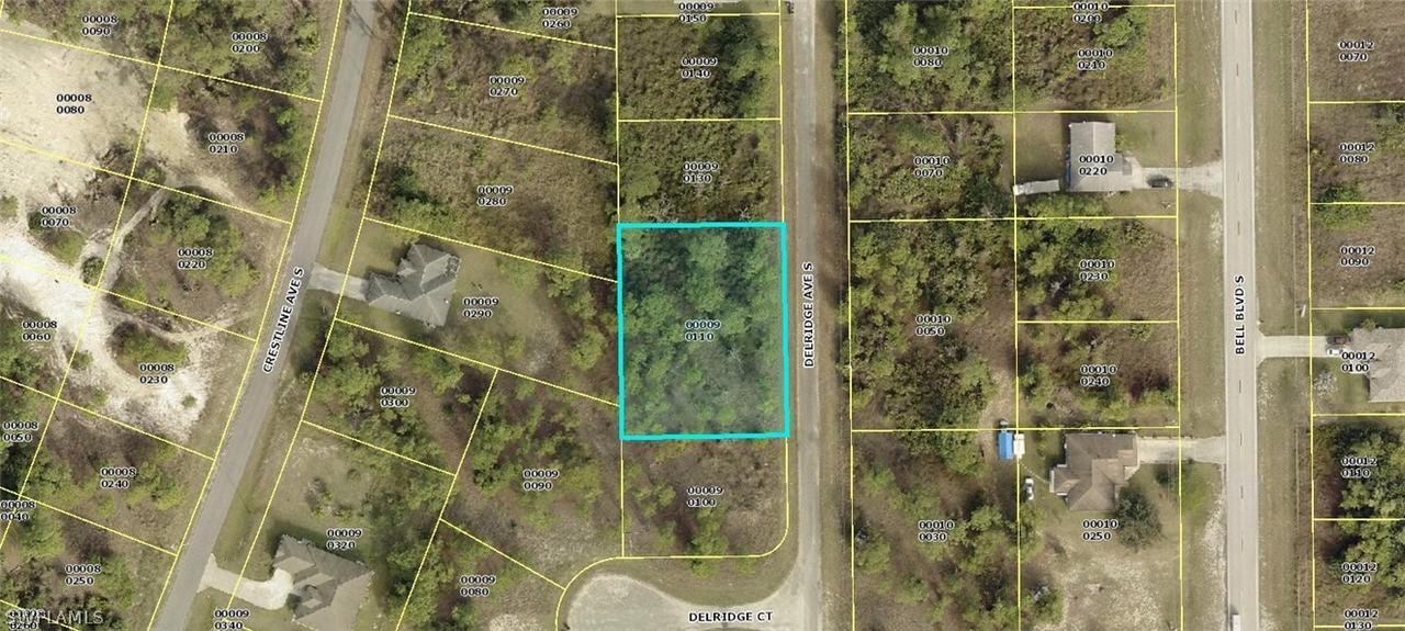 724 Delridge Ave., Lehigh Acres, FL 33974